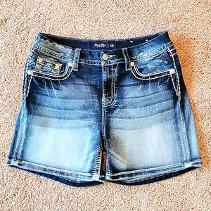 Miss Me Los Angeles Size 29 Curvy Short
